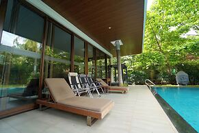 Narayani Revtree - Resort & Villa
