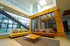 Narayani Revtree - Resort & Villa