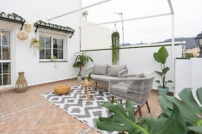 Naim Guest House Nerja