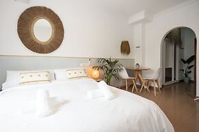 Naim Guest House Nerja