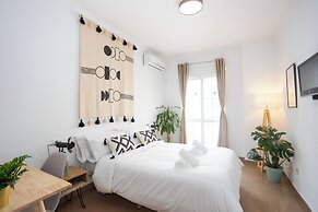 Naim Guest House Nerja