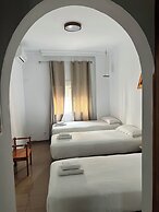 Naim Guest House Nerja