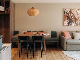 KURVE Apartments & Lounge