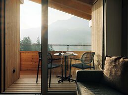 KURVE Apartments & Lounge