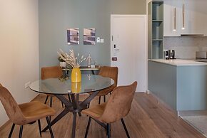 Phaedrus Living: Larnaca Tsimintia Retreat