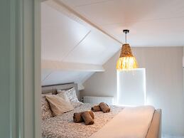 Luxury Holiday Home Veluwe With Sauna and hot tub