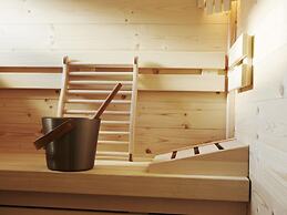 Cosy, Modern Canadian Wooden Chalet