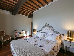Timeless Tuscan Holiday Stay