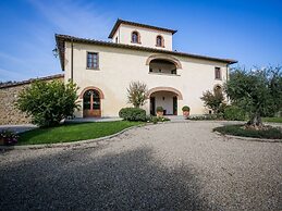 Timeless Tuscan Holiday Stay