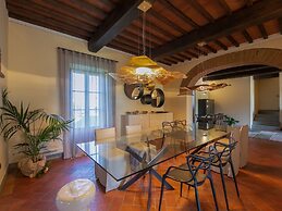 Timeless Tuscan Holiday Stay