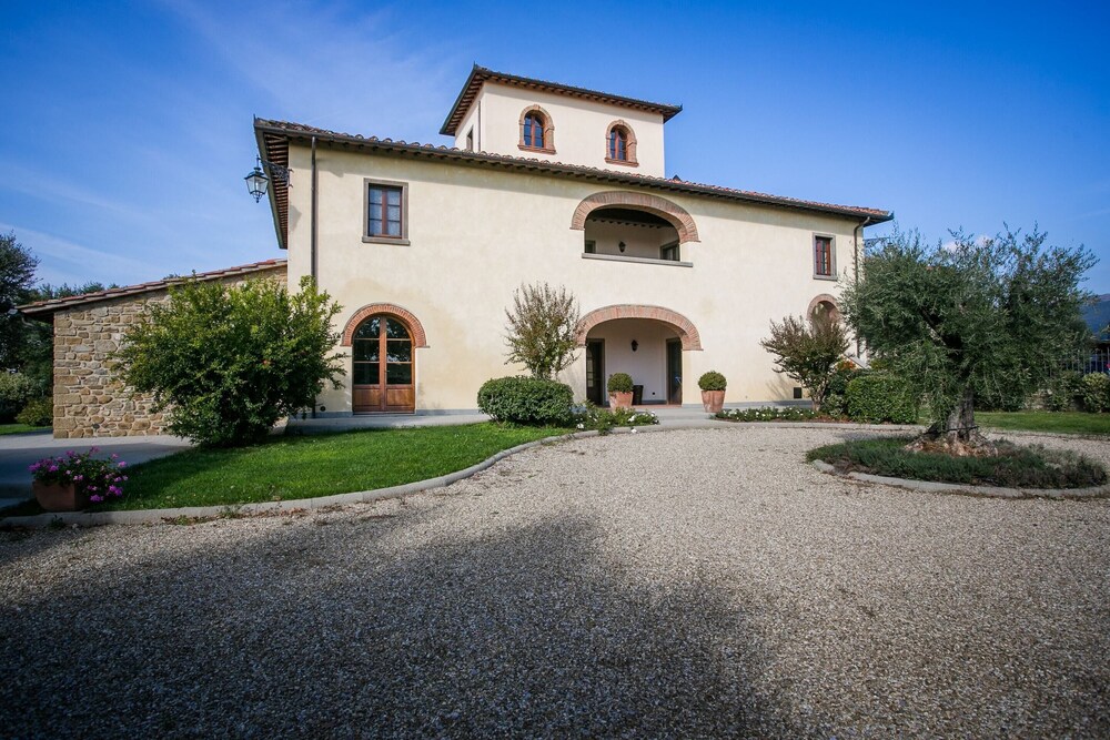 Timeless Tuscan Holiday Stay