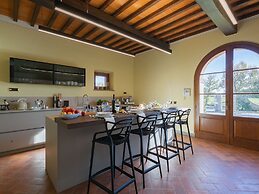 Timeless Tuscan Holiday Stay