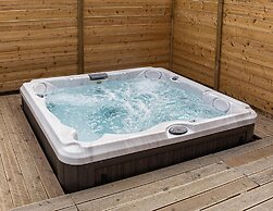 Chalet With Whirlpool tub