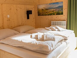 Chalet With Whirlpool tub