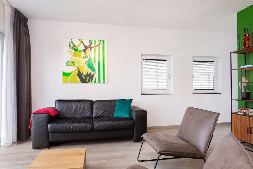 Apartment Near Sneekermeer With Marina Access