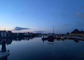 Apartment Near Sneekermeer With Marina Access