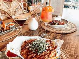 Apartment Near Sneekermeer With Marina Access