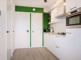 Apartment Near Sneekermeer With Marina Access