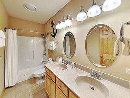 Magnificent Mountain Lodge by Taylor Made Deep Creek