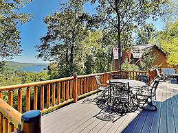 Magnificent Mountain Lodge by Taylor Made Deep Creek