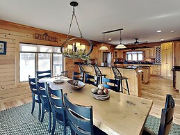Magnificent Mountain Lodge by Taylor Made Deep Creek