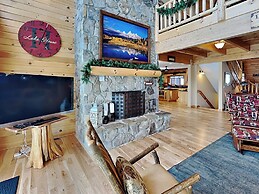 Magnificent Mountain Lodge by Taylor Made Deep Creek