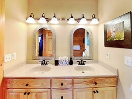 Magnificent Mountain Lodge by Taylor Made Deep Creek