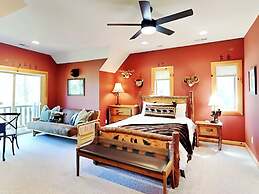 Magnificent Mountain Lodge by Taylor Made Deep Creek