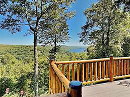 Magnificent Mountain Lodge by Taylor Made Deep Creek