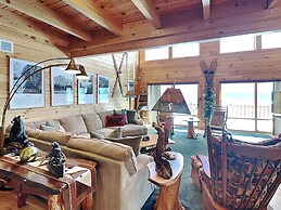 Magnificent Mountain Lodge by Taylor Made Deep Creek