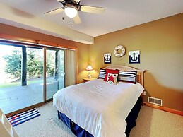 Magnificent Mountain Lodge by Taylor Made Deep Creek