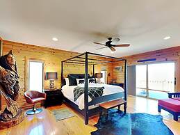 Magnificent Mountain Lodge by Taylor Made Deep Creek