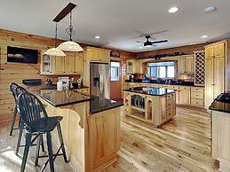Magnificent Mountain Lodge by Taylor Made Deep Creek