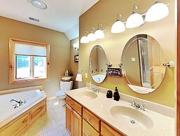 Magnificent Mountain Lodge by Taylor Made Deep Creek