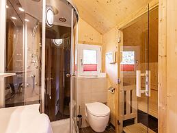 Tasteful Chalet Near ski Slope