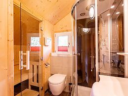 Tasteful Chalet Near ski Slope