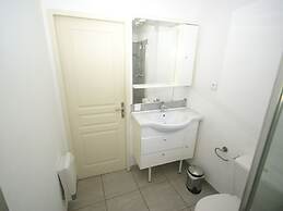 Spacious Holiday Home With Pool