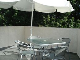 Spacious Holiday Home With Pool