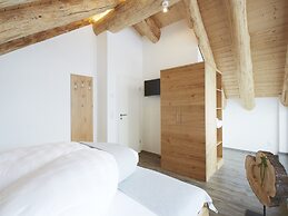 Wooden Chalet With Terrace in Ladis