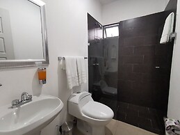 Bambu Residencial with Pool Near Beach