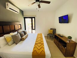 Bambu Residencial with Pool Near Beach
