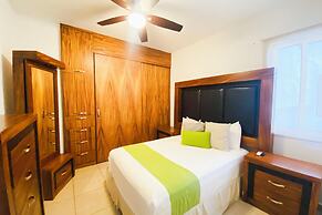 Bambu Residencial with Pool Near Beach