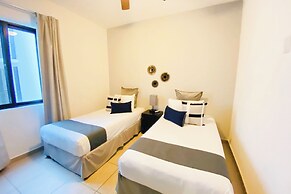 Bambu Residencial with Pool Near Beach