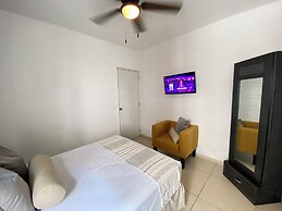 Bambu Residencial with Pool Near Beach