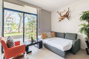 Bambu Residencial with Pool Near Beach