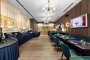 Luxury Condo in Downtown Miami