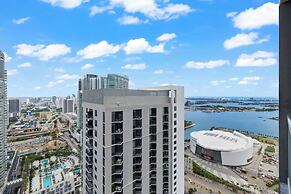 Luxury Condo in Downtown Miami