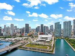 Bayfront View PH 3BR in Downtown Miami