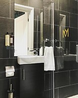 Bijou Boutique Deluxe One Bed Apartment