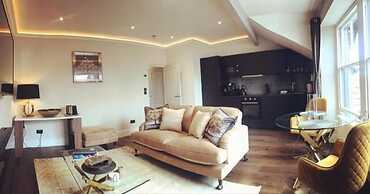 Bijou Boutique Deluxe One Bed Apartment